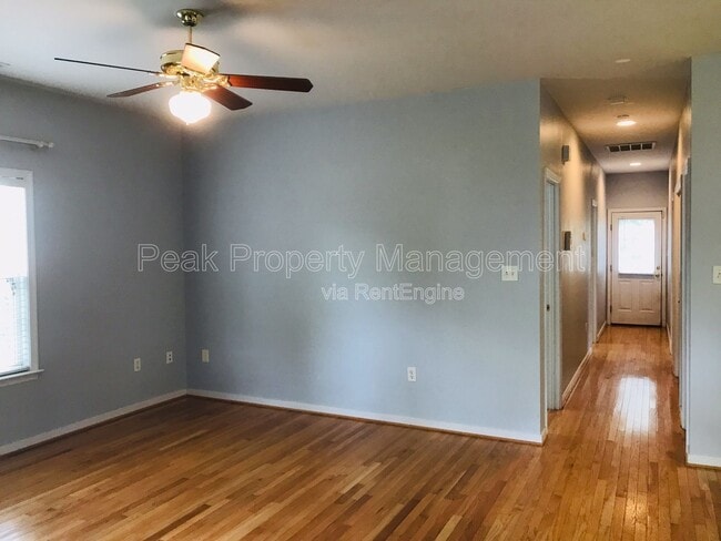 Photo - 1903 Elmsmere Ave