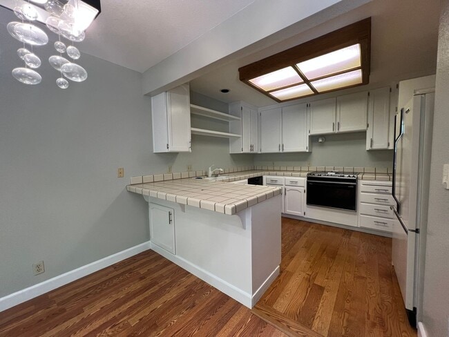 Photo - Chic Campbell End Unit Townhouse with 2 Bedrooms, Loft & 2.5 Baths