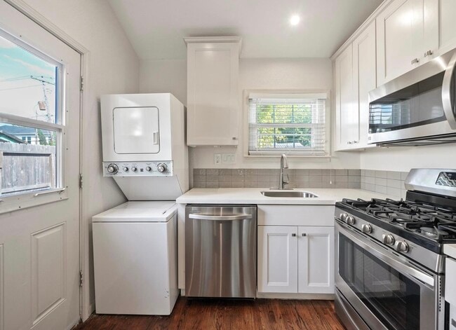 Photo - 617 E 26th St