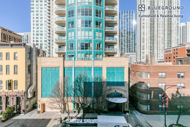 Photo - 61 W Erie St Unidad FL4-ID1406