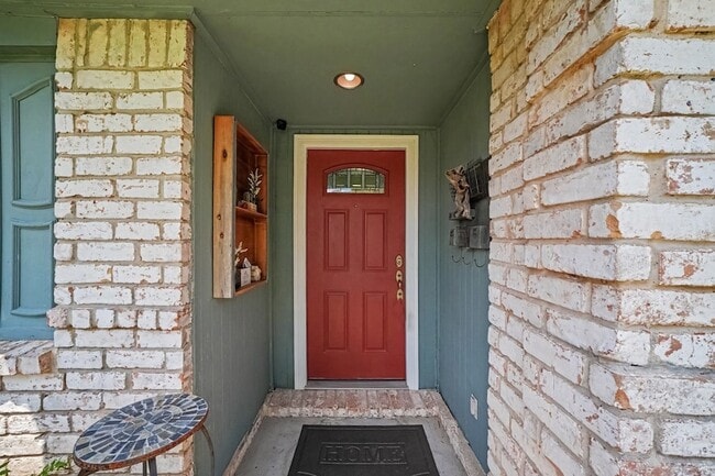 Photo - 4418 Saffron Ln