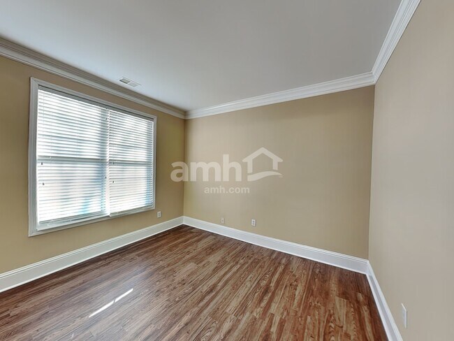 Photo - 1040 Cureton Dr