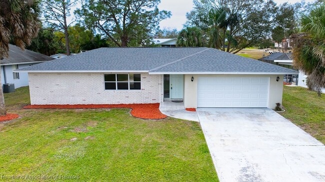 Building Photo - 702 Catfish Creek Rd