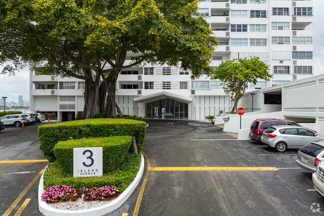 Photo - Belle Isle Apartment Corporation