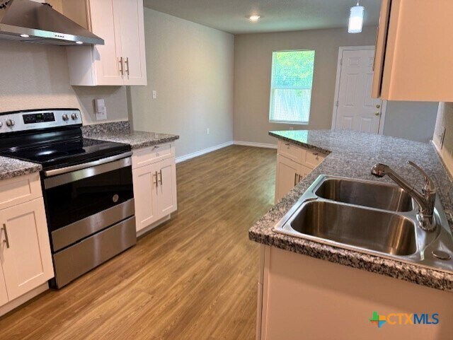 Photo - 2410 Westcliff Rd