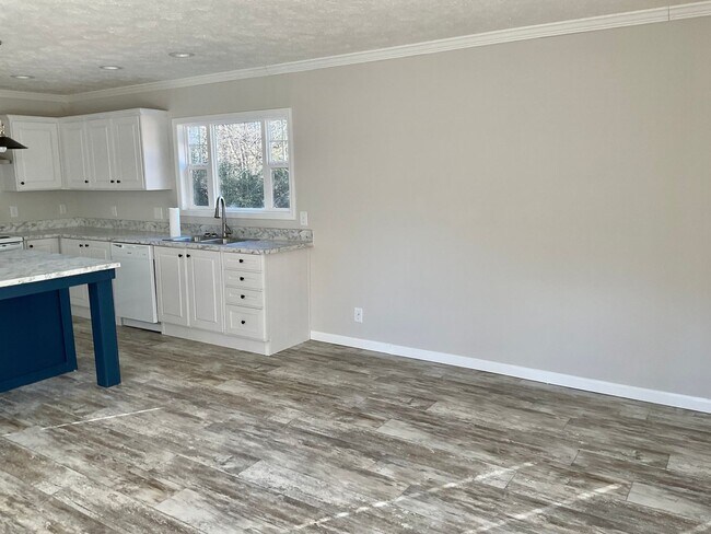 Photo - New Manufactured Home with 3 Bedrooms, 2 B...