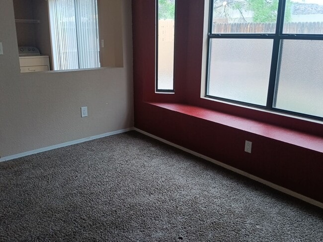 Photo - 3 Bedroom, 2.5 Bathroom Home! Schedule a Showing Today!