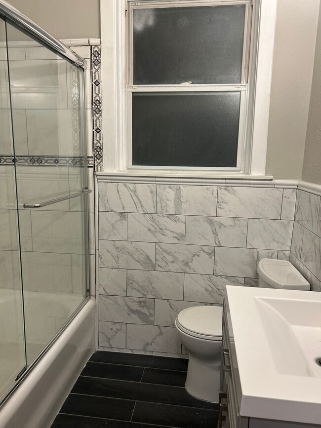 Photo - 1118 Ralph Ter Unit Top Floor