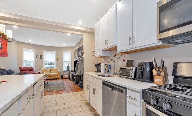 Photo - 228 Calumet St