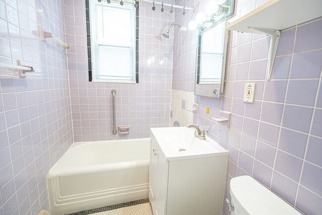 Photo - 20 Breed St Unit #1