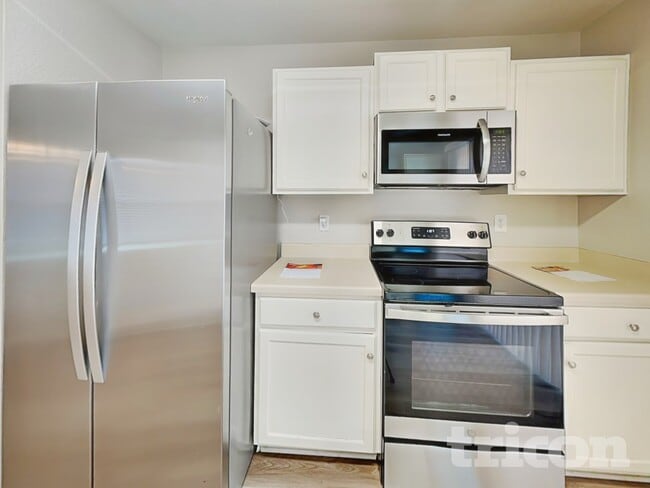 Photo - 2007 Mission Cove