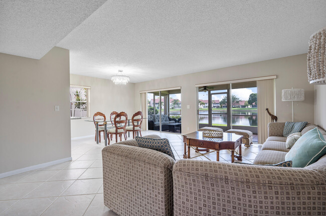 Photo - 14407 Vía Royal Condo Unit 2