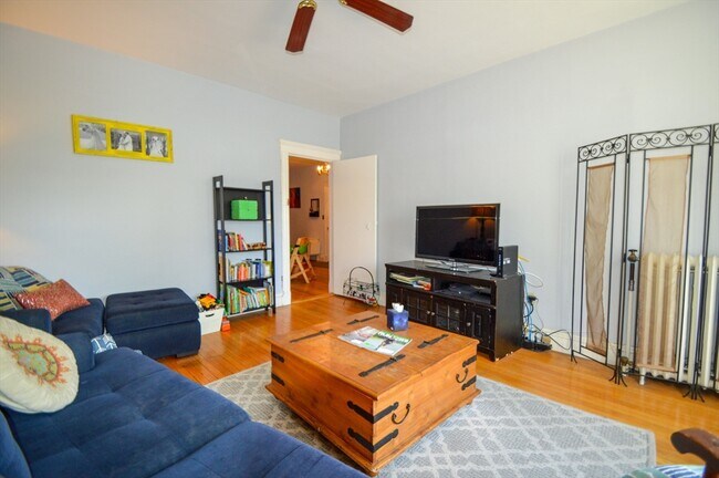 Photo - 370 Chestnut Hill Ave Unit 1