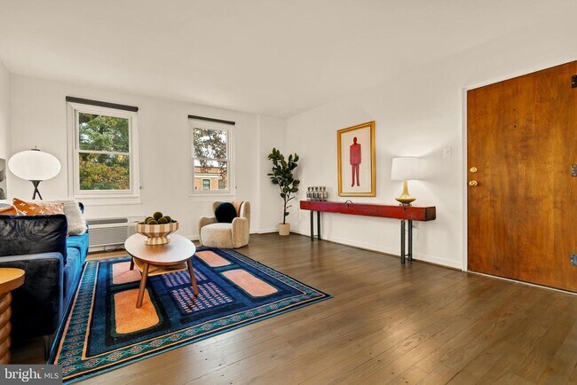 Photo - 4818 Chevy Chase Dr Unidad 303