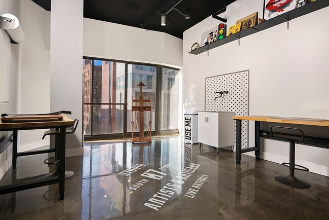 Photo - 777 South State