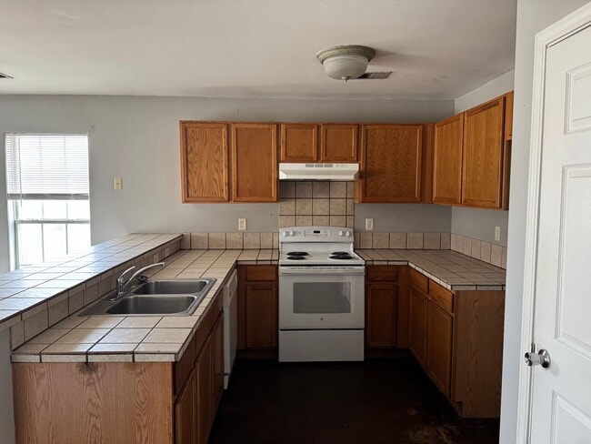 Photo - 111 Nikki Dr