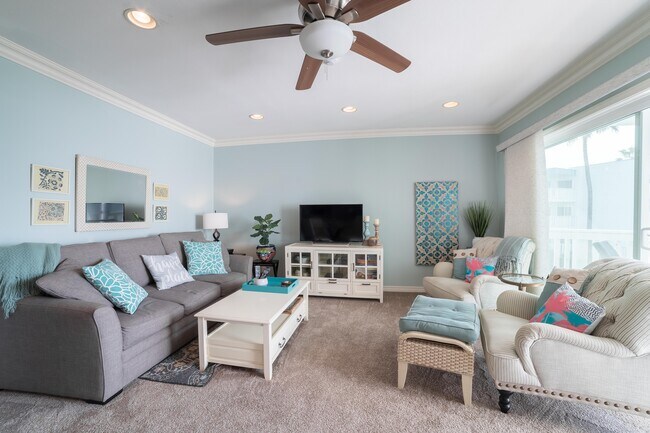 Photo - 630 The Vlg Unidad 205