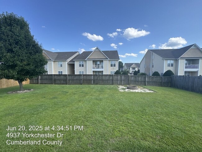 Photo - 4937 Yorkchester Dr