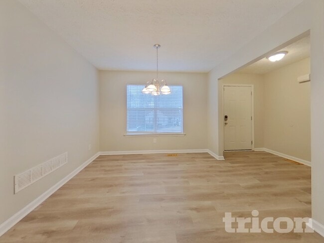 Photo - 132 Diamond Ct