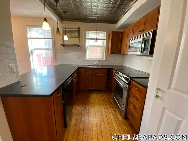 22 Pembroke St Unit 2