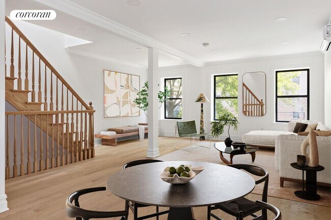 Photo - 458 State St