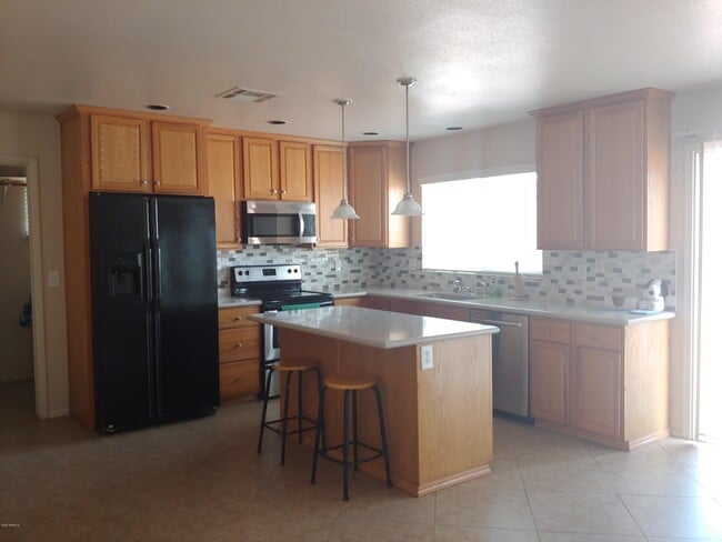 Photo - 568 W Caroline Ln