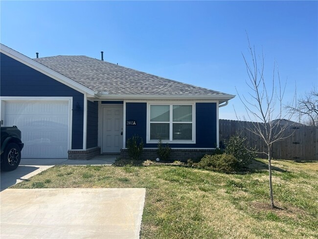 Building Photo - 2802 N Teresa Dr