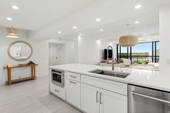 Photo - 4748 S Ocean Blvd Unidad 406