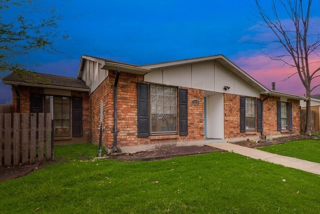 Photo - 9230 Millwood Dr