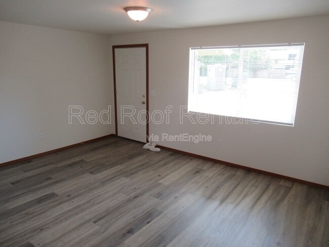 Photo - 14212 Pacific Ave S