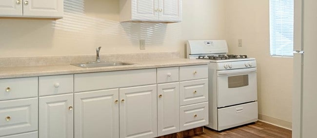 Photo - Greystone Place Apartments