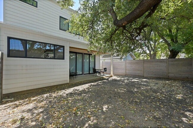 Photo - Best free standing 2 bed 2 bath House in great location
