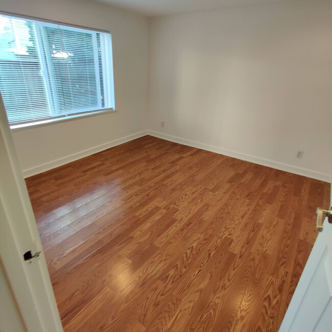 Photo - 2014 W Bertona St Unit 7