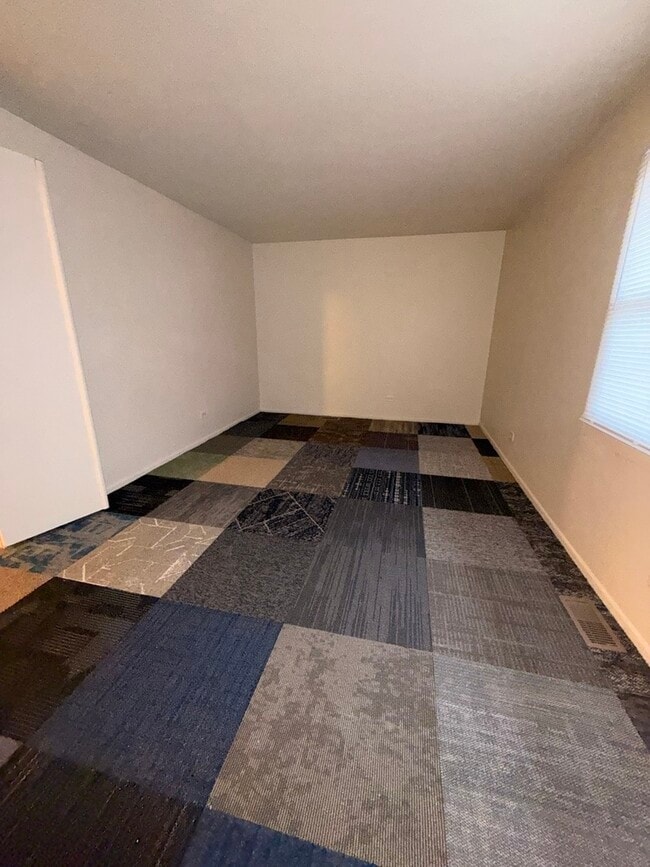 Photo - 5563 Allemong Dr