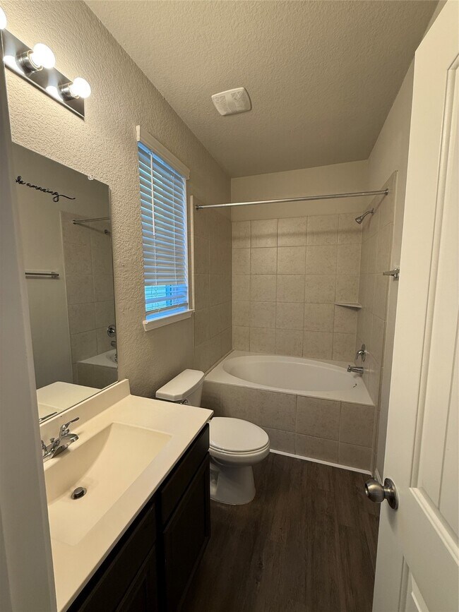 Photo - 7527 Merrylands Dr