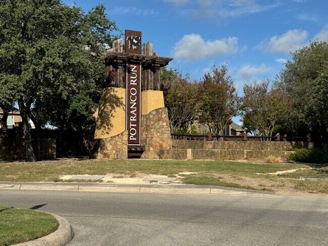 Photo - Beautiful 4 bedroom 3 bath- 3 Car Garage