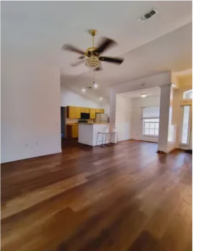 Photo - 807 Ware Ave NE