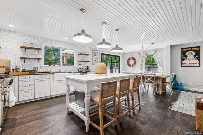 Photo - 212 Lumber Ln