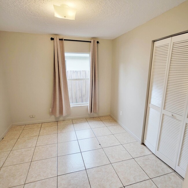 Photo - 8411 N Greenwood Ave