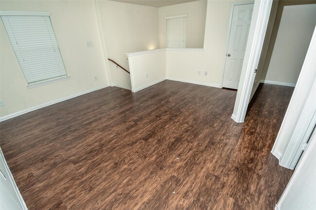 Photo - 21250 Rezanof Rd