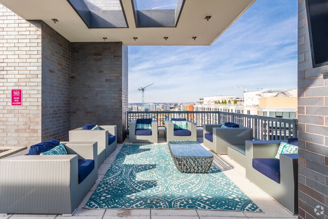 Rooftop Lounge