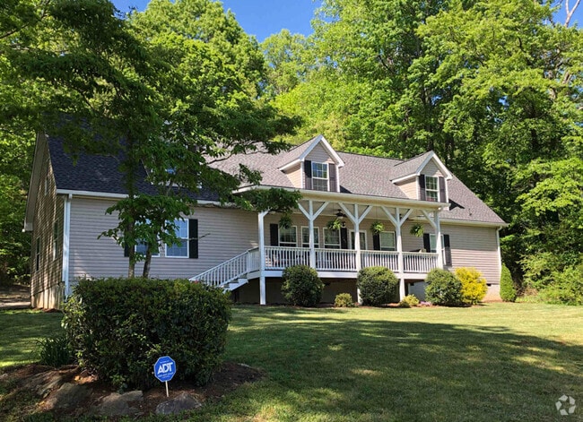 Building Photo - 145 Campground Rd Rental
