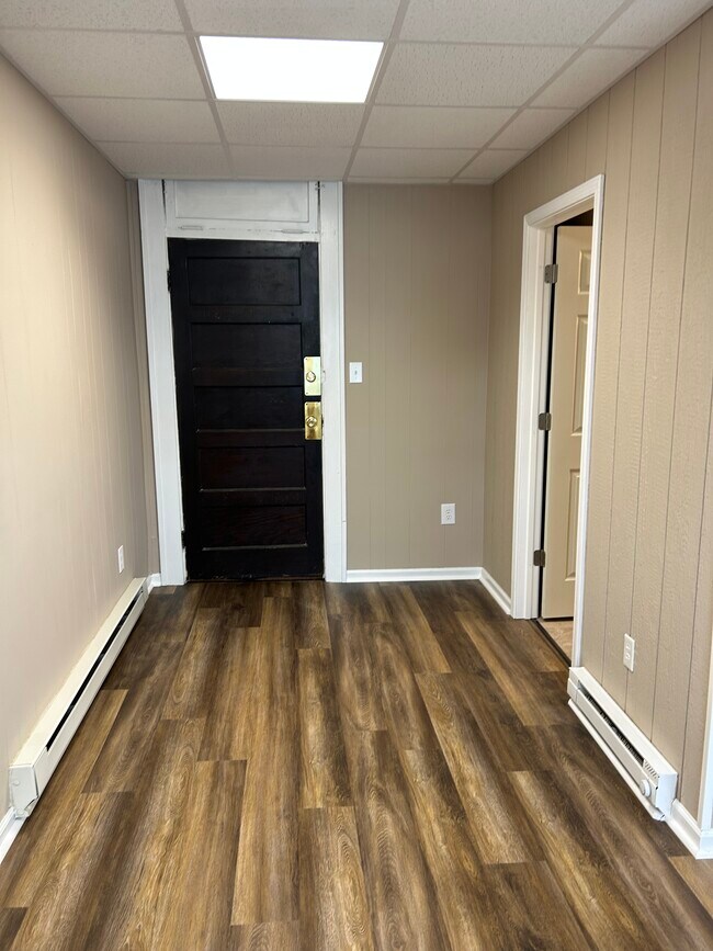 Photo - 203 W Irvine St