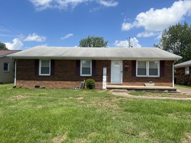 Photo - 1813 Standish Pl