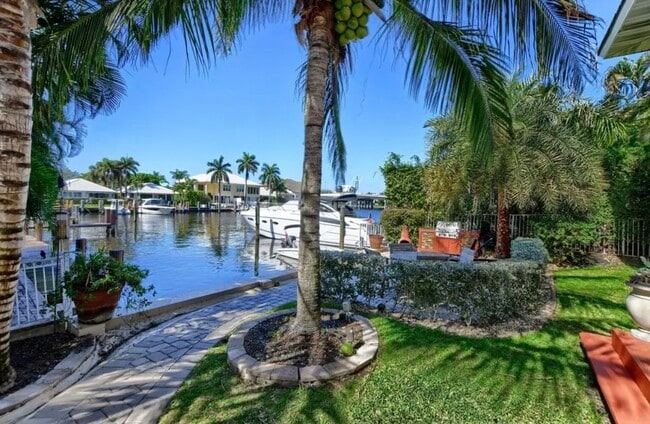 Building Photo - 1820 S Ocean Blvd Unit 2A