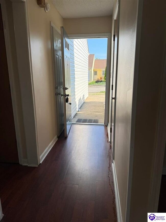 Photo - 512 Independence Ct