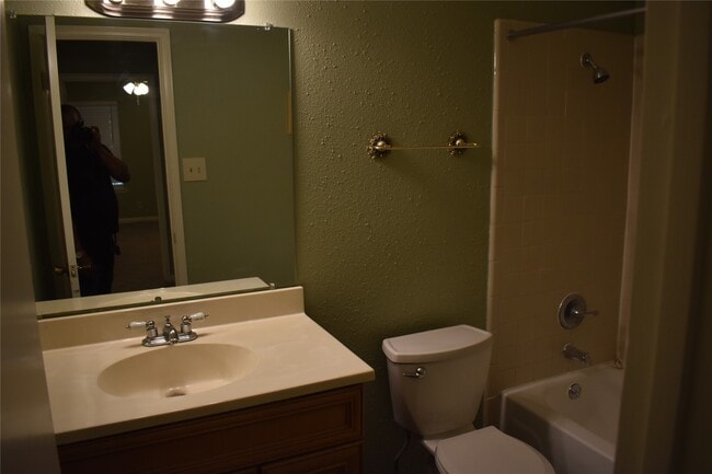 Photo - 9700 Leawood Blvd Unit 1702