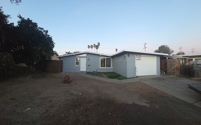 Building Photo - 1742 Orlando Dr Rental