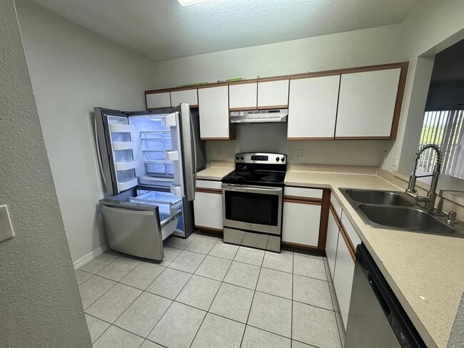 Photo - 6411 Cypressdale Dr Unit 202