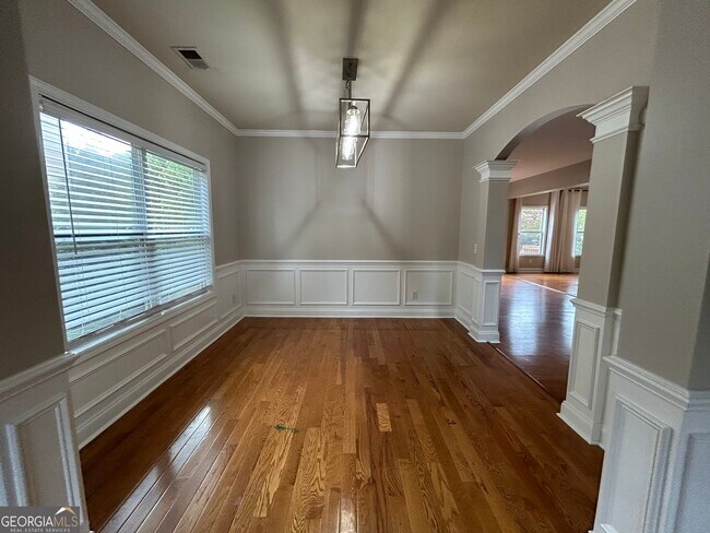 Photo - 759 Lynnfield Dr SE